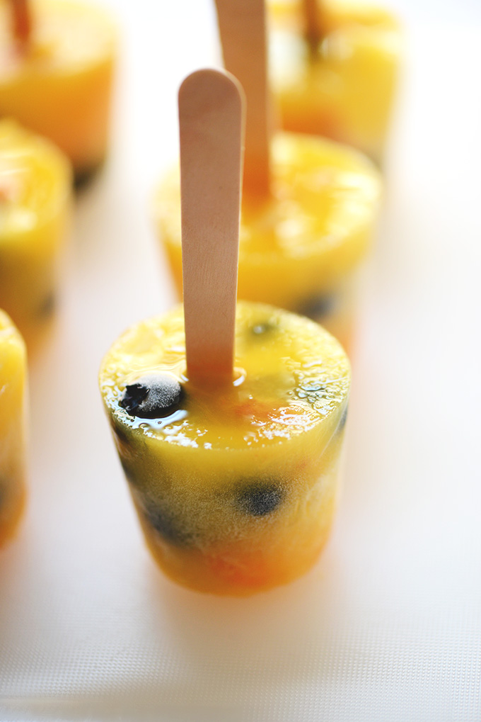 Batch of delicious and simple fruit popsicles