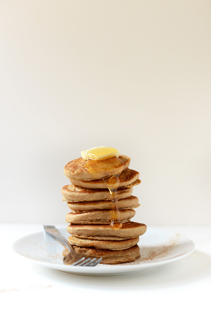 Easy vegan Mini Pancakes {the perfect Sunday breakfast