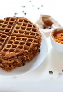 Pumpkin Spice Waffles | Minimalist Baker Recipes