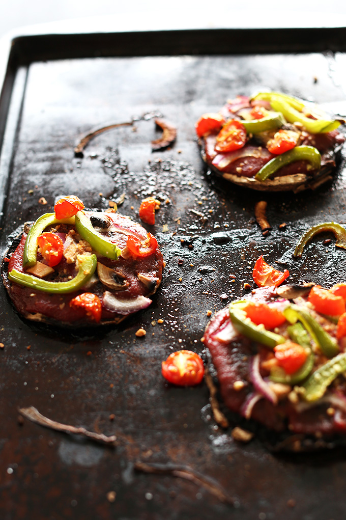 Simple Portobello Pizzas! Fast, customizable, and a healthy #vegan #glutenfree dinner idea!