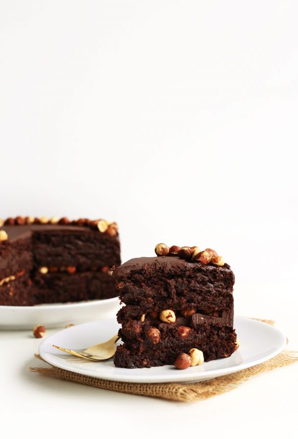 1-Bowl Chocolate Hazelnut Cake (Vegan + GF) | Minimalist Baker Recipes