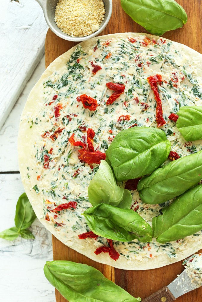 Sun-Dried Tomato Basil Pinwheels | Minimalist Baker Recipes