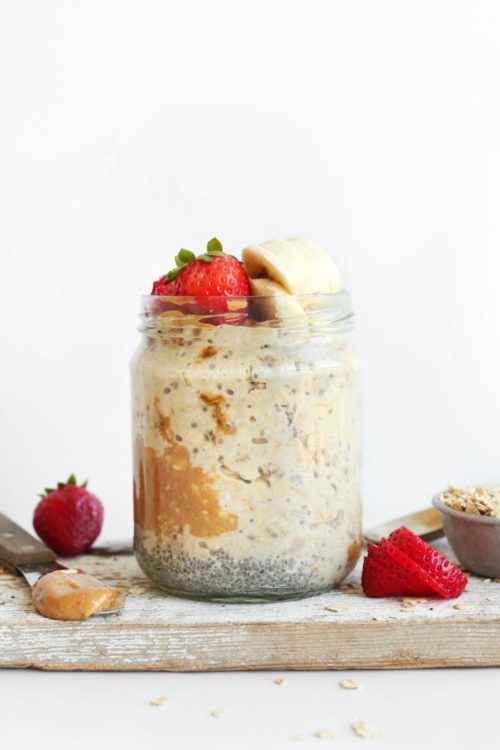 Jar of Peanut Butter Overnight Oats for a healthy gluten-free vegan breakfast