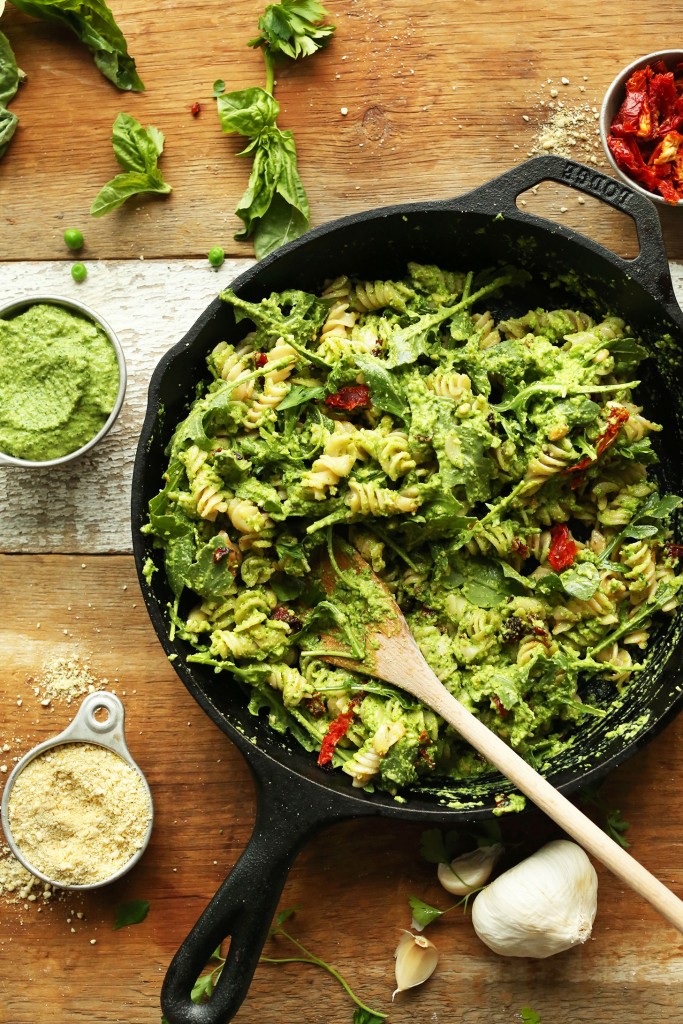 Pea Pesto Pasta with Sun-Dried Tomatoes | Minimalist Baker Recipes