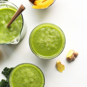 Mango Ginger Kale Green Smoothie | Minimalist Baker Recipes