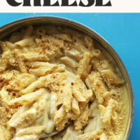 Pan of the best vegan gluten-free mac 'n' cheese with a golden "parmesan" topping