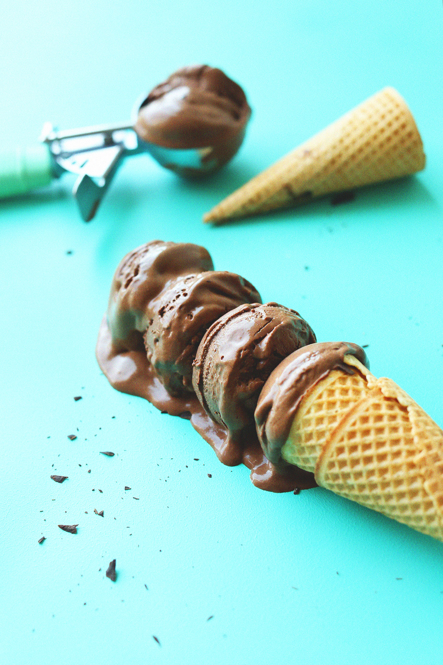 Scoops of the best vegan chocolate ice cream for a delicious summer dessert