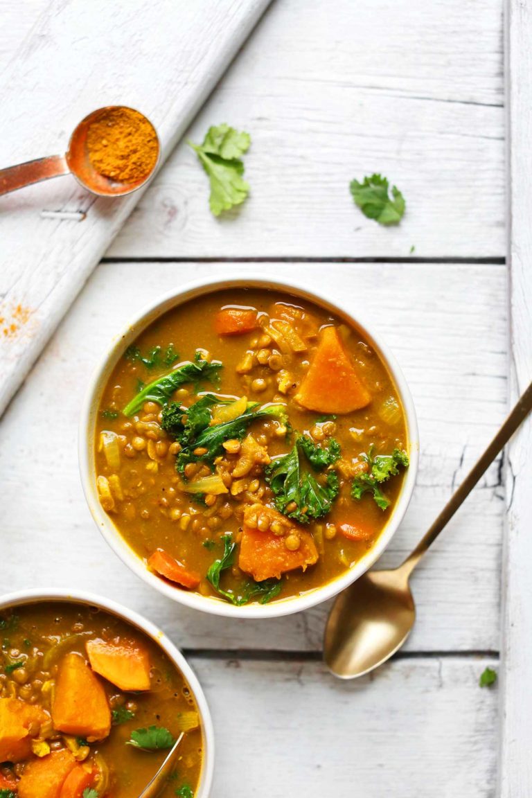 Curried Kale, Potato & Lentil Soup | Homemade Vegetable Soup Recipes