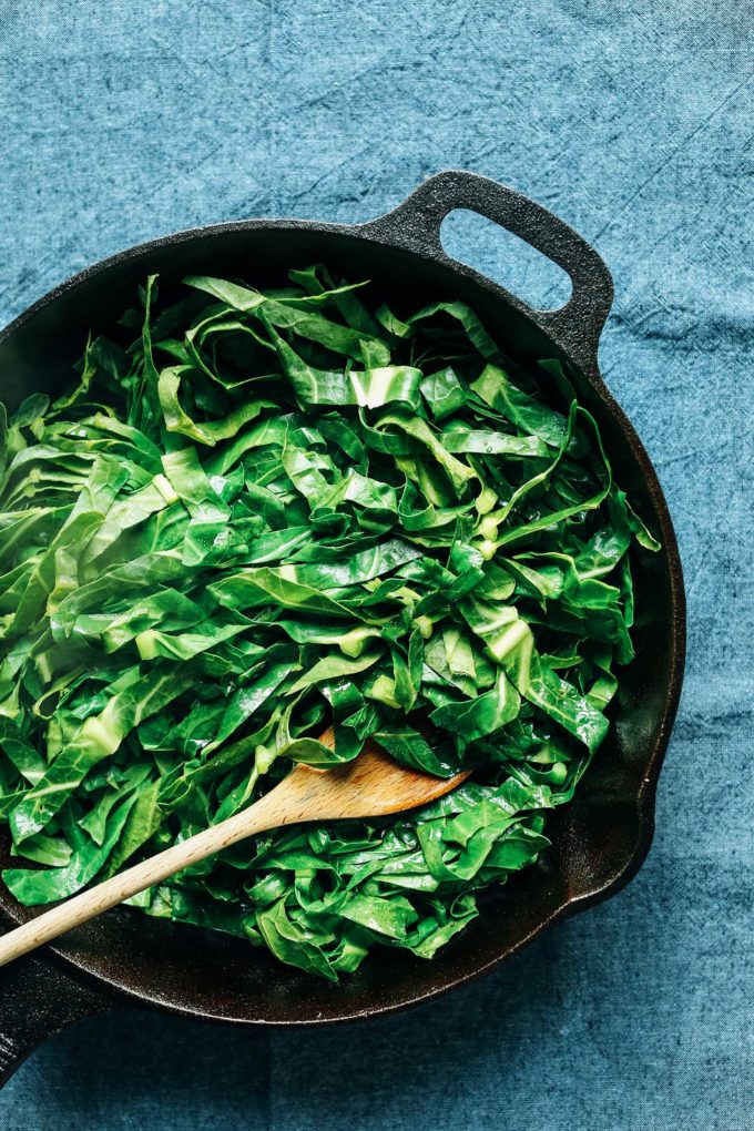 Coconut Bacon Collard Greens | Minimalist Baker Recipes