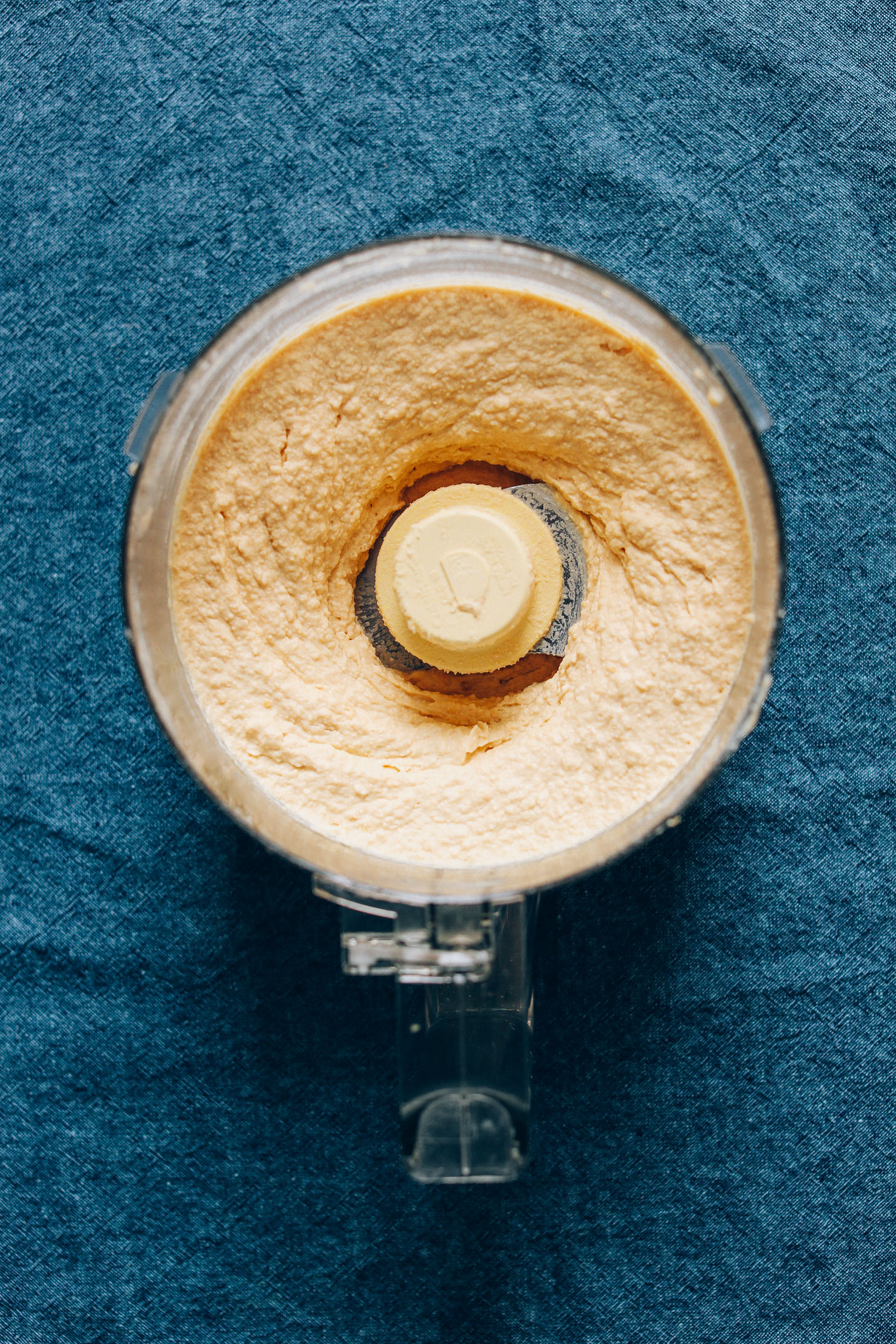 Food processor with delicious homemade hummus from scratch