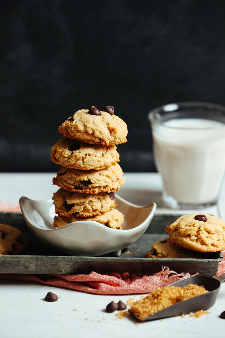 Vegan Gluten-Free Chocolate Chip Cookies | Minimalist Baker Recipes