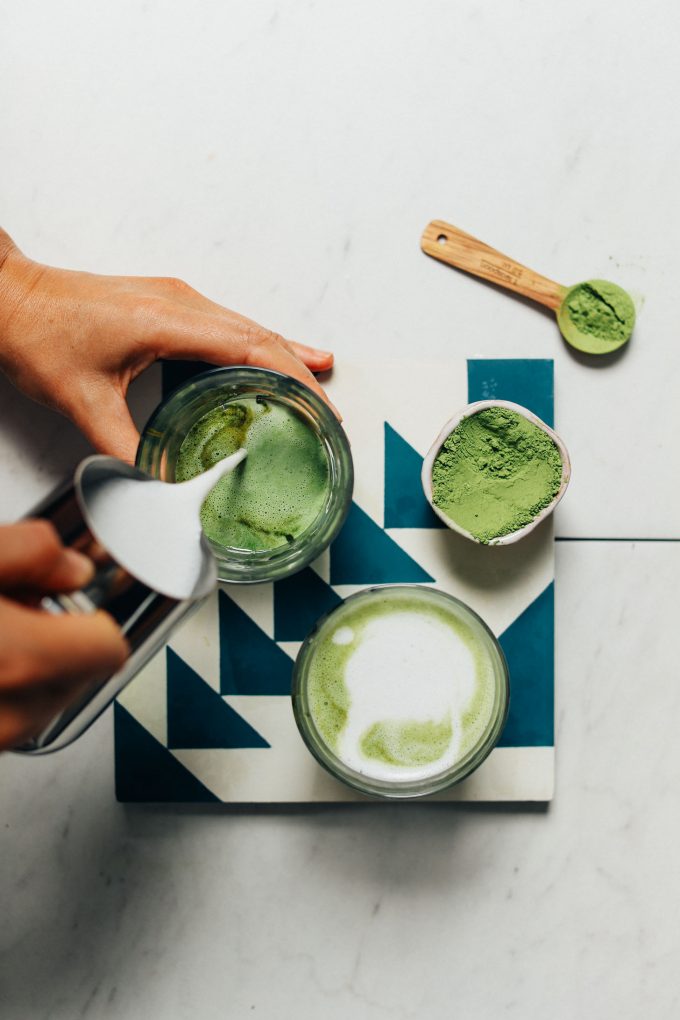 Caffeine-Free Moringa Latte (Matcha Dupe!) - Minimalist Baker Recipes