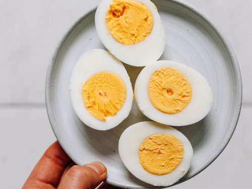 https://minimalistbaker.com/wp-content/uploads/2020/01/Hard-Boiled-Eggs-SQUARE-500x375.jpg