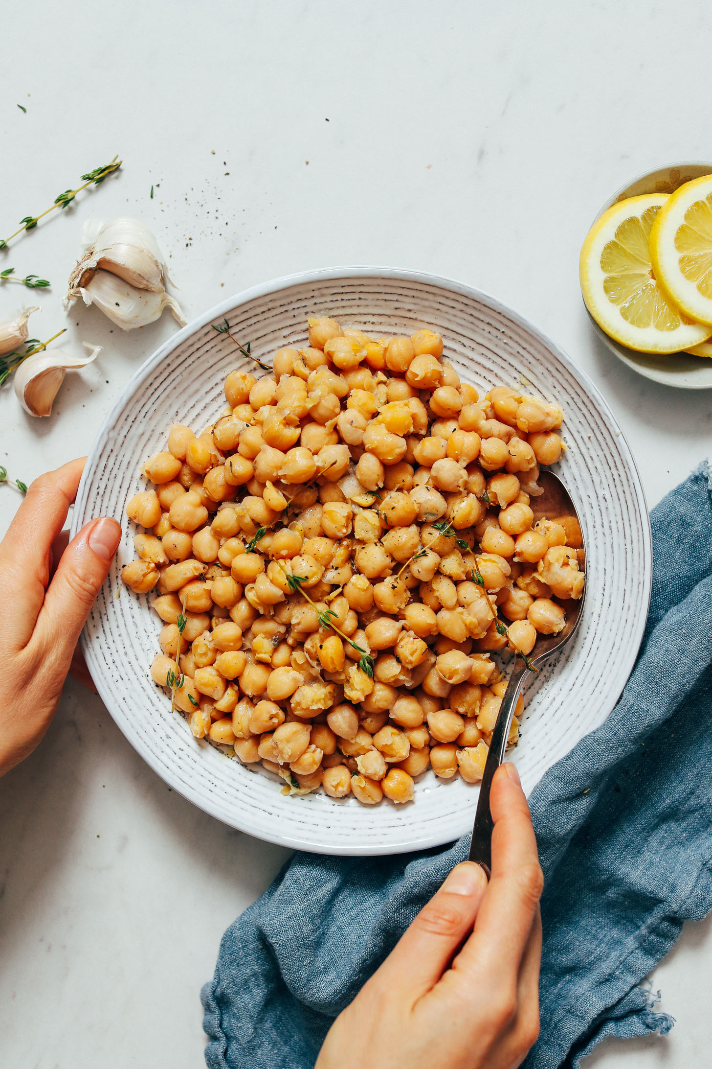 Bowl of Instant Pot Chickpeas made with seasonings