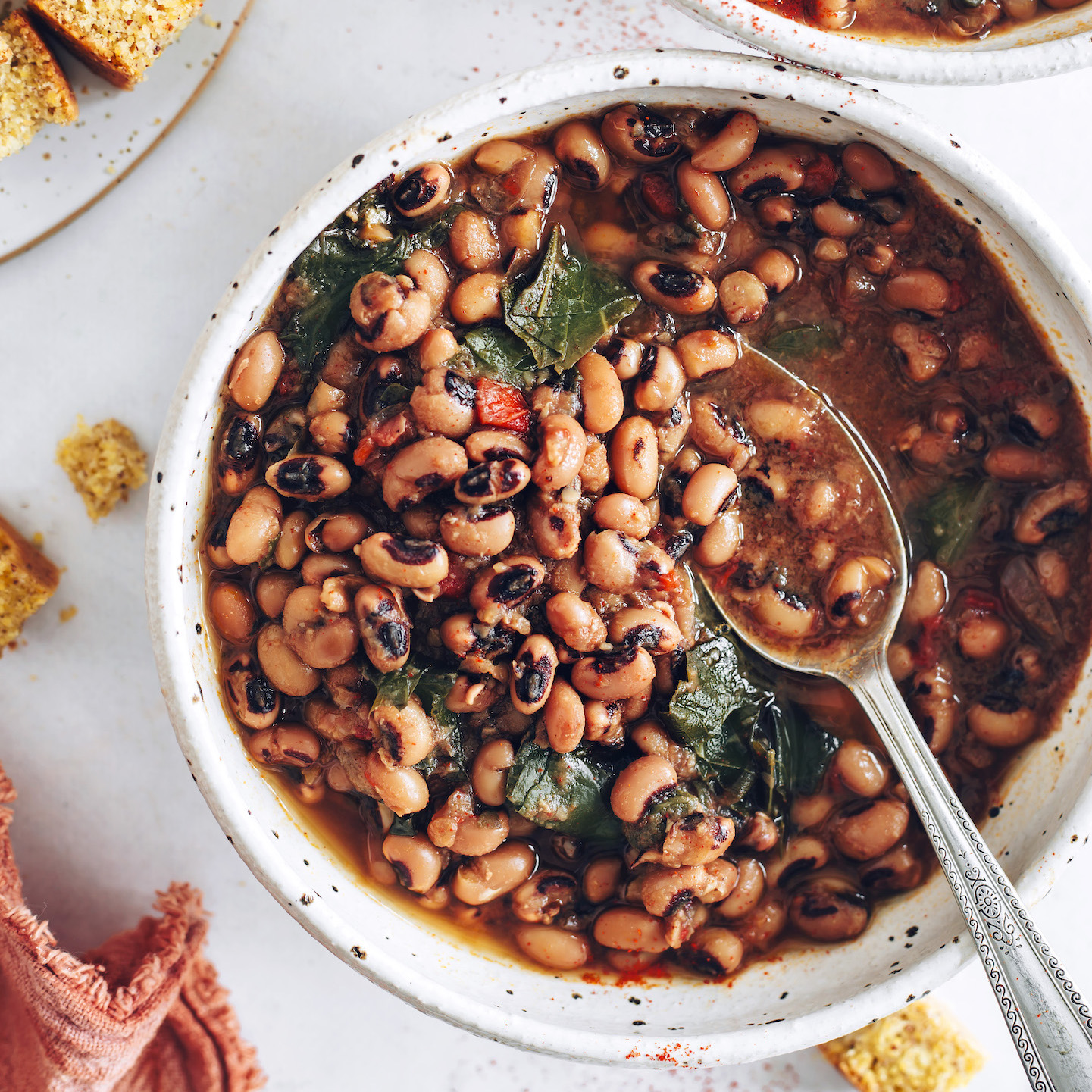 https://minimalistbaker.com/wp-content/uploads/2020/11/Instant-Pot-Black-Eyed-Peas-and-Greens-SQUARE.jpg