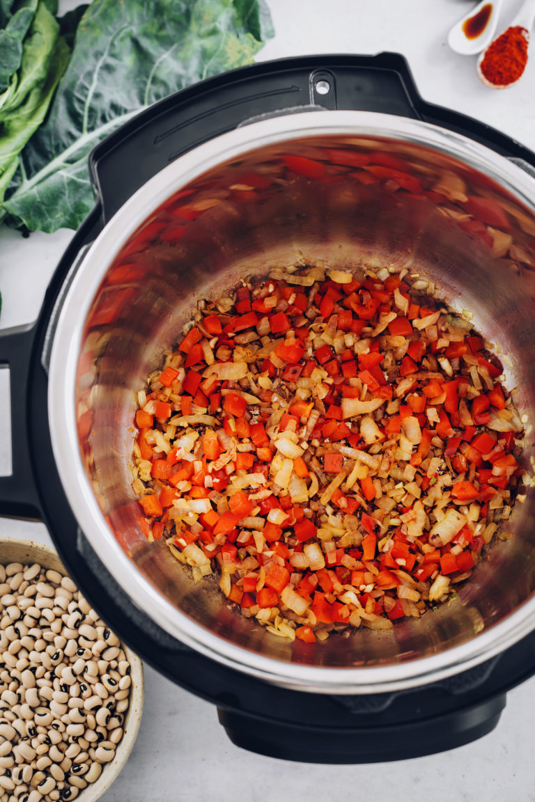 Instant Pot Black Eyed Peas & Greens (Vegan) - Minimalist Baker Recipes