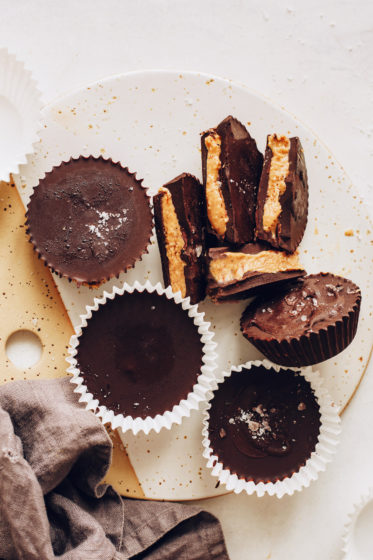 easy-homemade-peanut-butter-cups-minimalist-baker-recipes