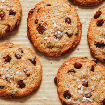 Classic Vegan Chocolate Chip Cookies (1 Bowl) - Minimalist Baker Recipes