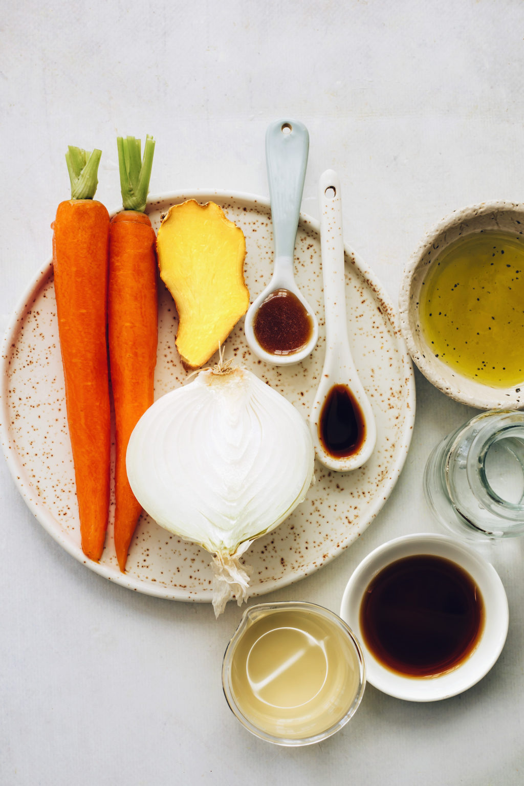 Carrot Ginger Dressing - Minimalist Baker Recipes