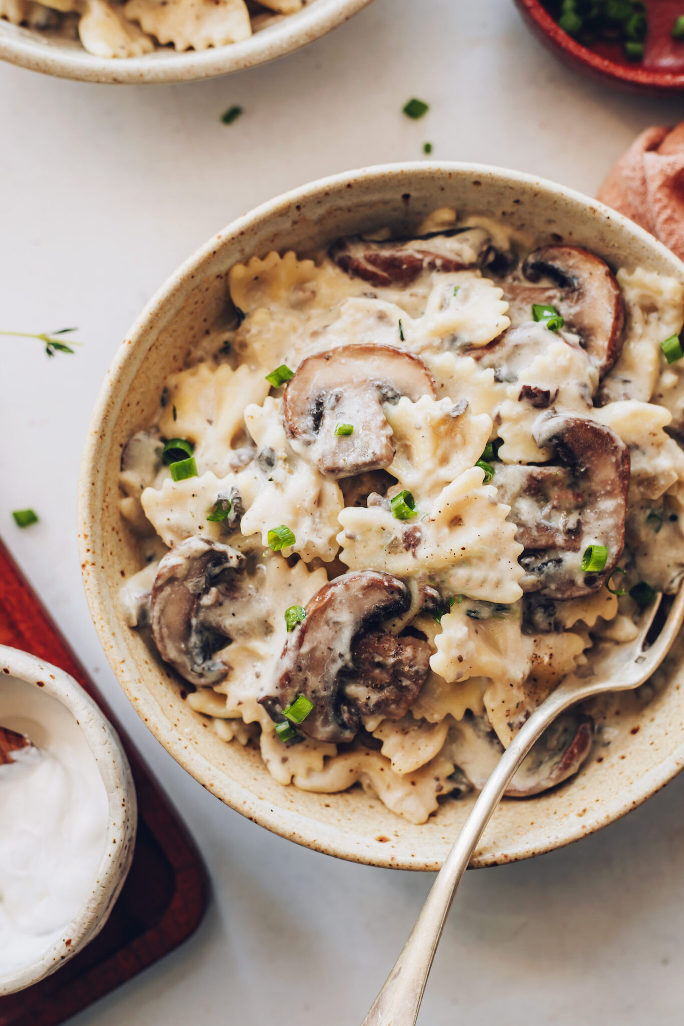 Creamy Vegan Mushroom Stroganoff (GF Optional) - Minimalist Baker Recipes