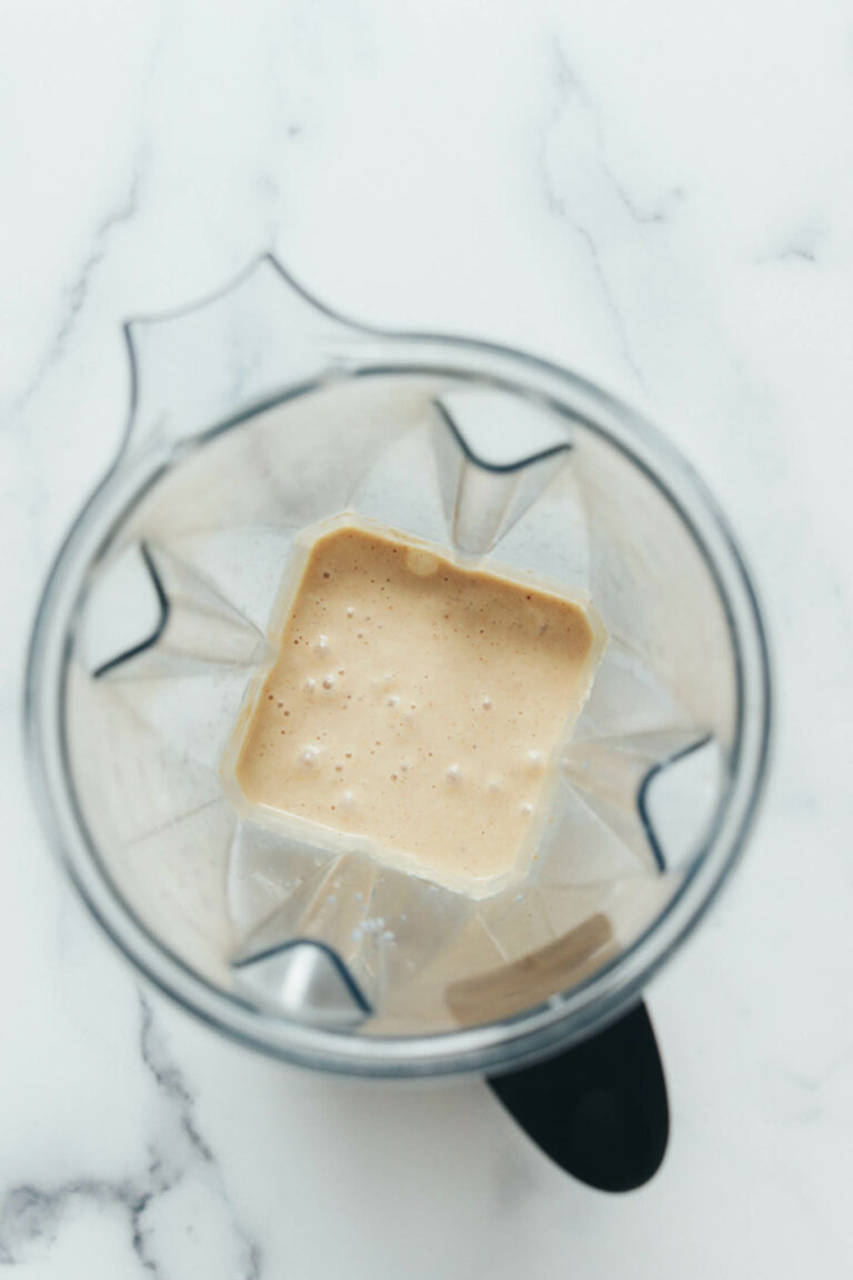 The Ultimate Peanut Butter Banana Smoothie - Minimalist Baker Recipes