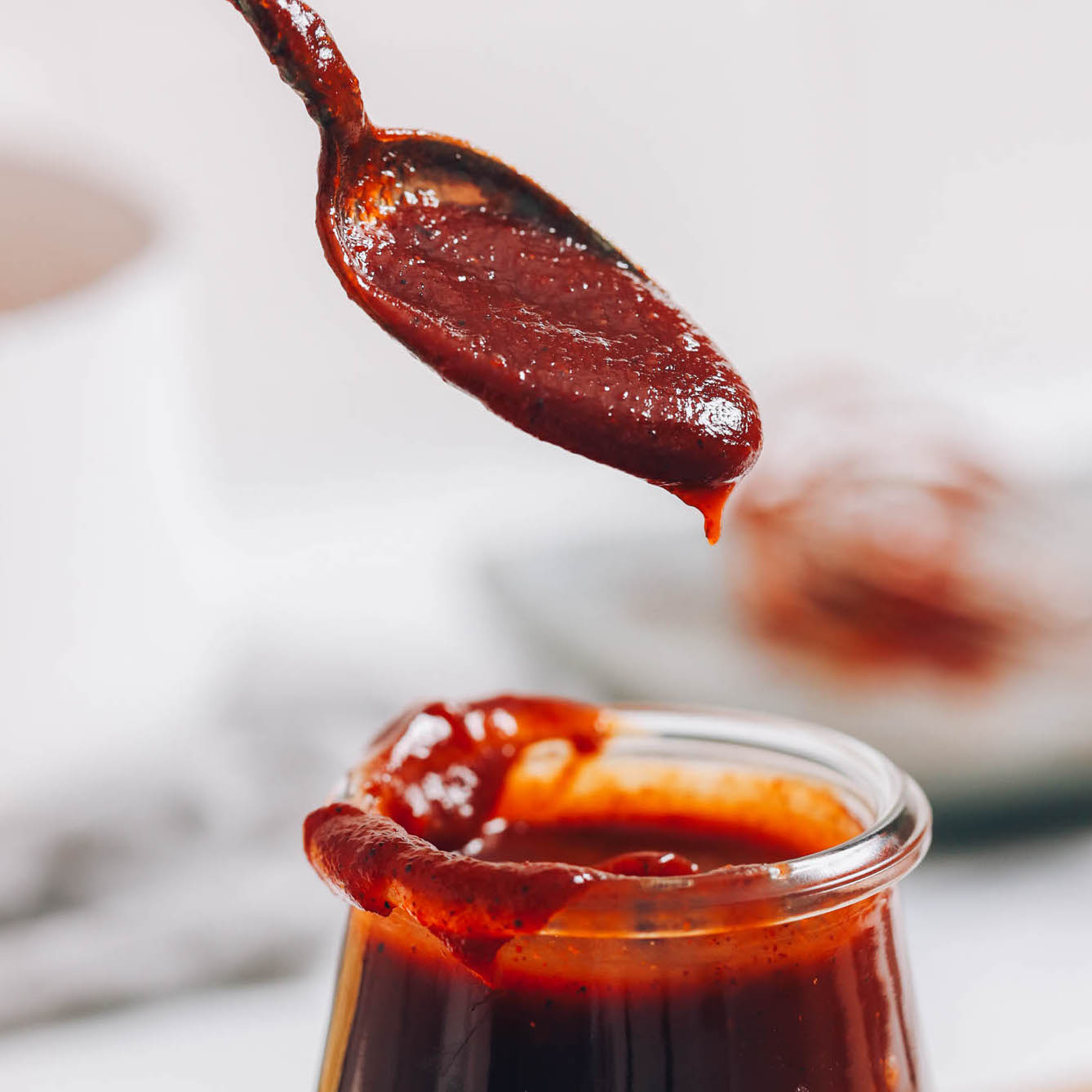 Easy, Spicy Blender Barbecue Sauce (Vegan) – Under the Median