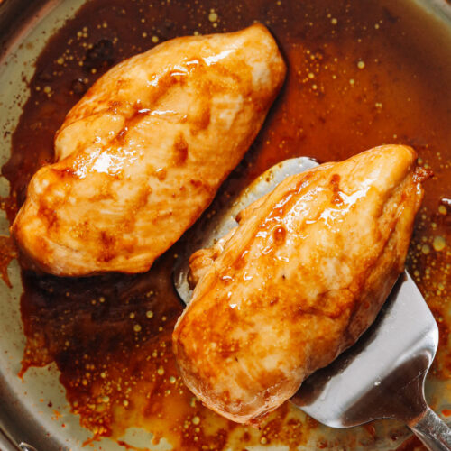 https://minimalistbaker.com/wp-content/uploads/2022/02/Easy-Baked-Chicken-Breasts-SQUARE-500x500.jpg