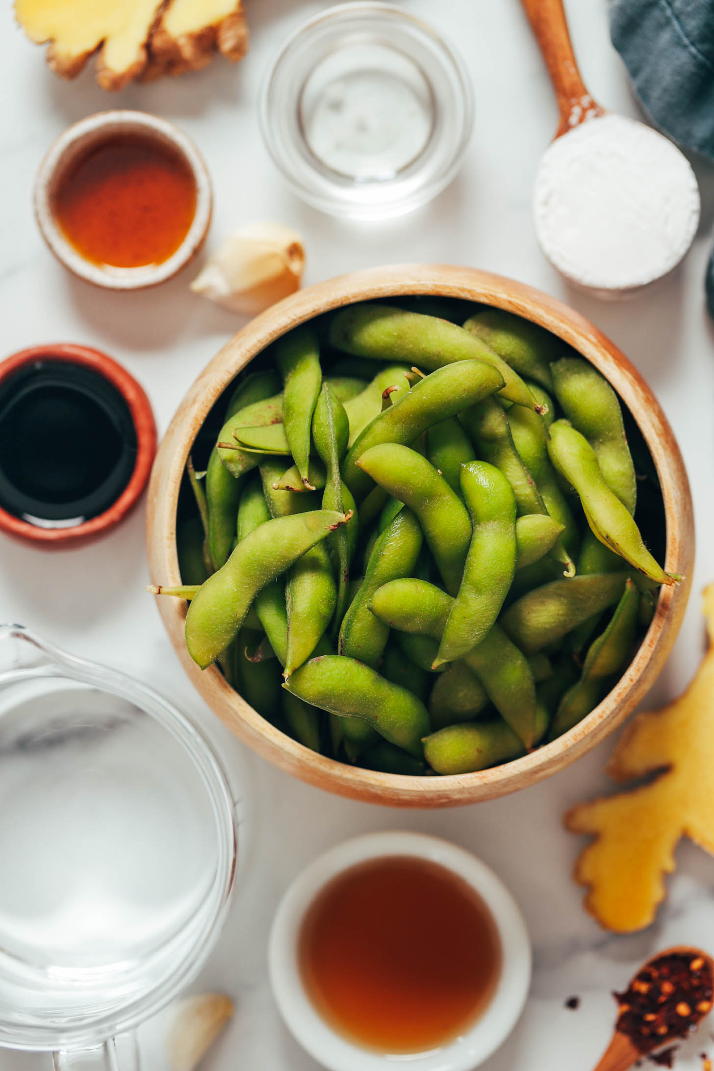 Edamame peel, red pepper flakes, ginger, tamarind, maple syrup, stem starch, garlic, water և coconut oil