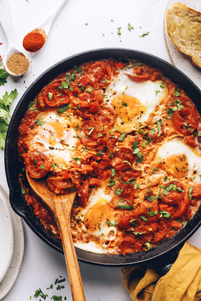 Easy Shakshuka (with Fresh or Canned Tomatoes)