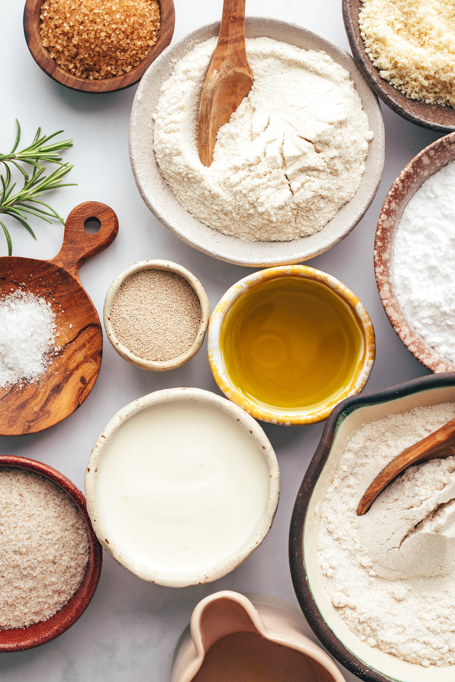 Cane sugar, brown rice flour, almond flour, potato starch, sorghum flour, olive oil, yeast, coconut yogurt, psyllium and salt