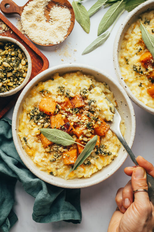 https://minimalistbaker.com/wp-content/uploads/2022/08/CREAMY-Vegan-Butternut-Squash-Risotto-The-perfect-fall-entre%CC%81e-and-just-10-ingredients-minimalistbaker-recipe-plantbased-butternutsquash-risotto-8-500x750.jpg