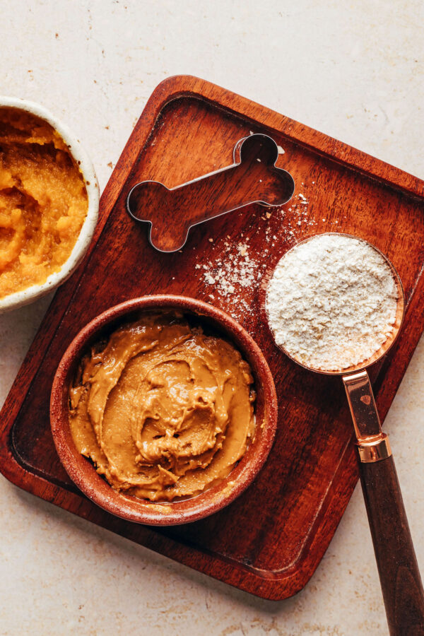 Easy Peanut Butter Pumpkin Dog Treats (3 Ingredients!) Minimalist Baker