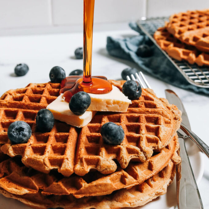 Vegan Blue Cornmeal Waffles | Minimalist Baker Recipes