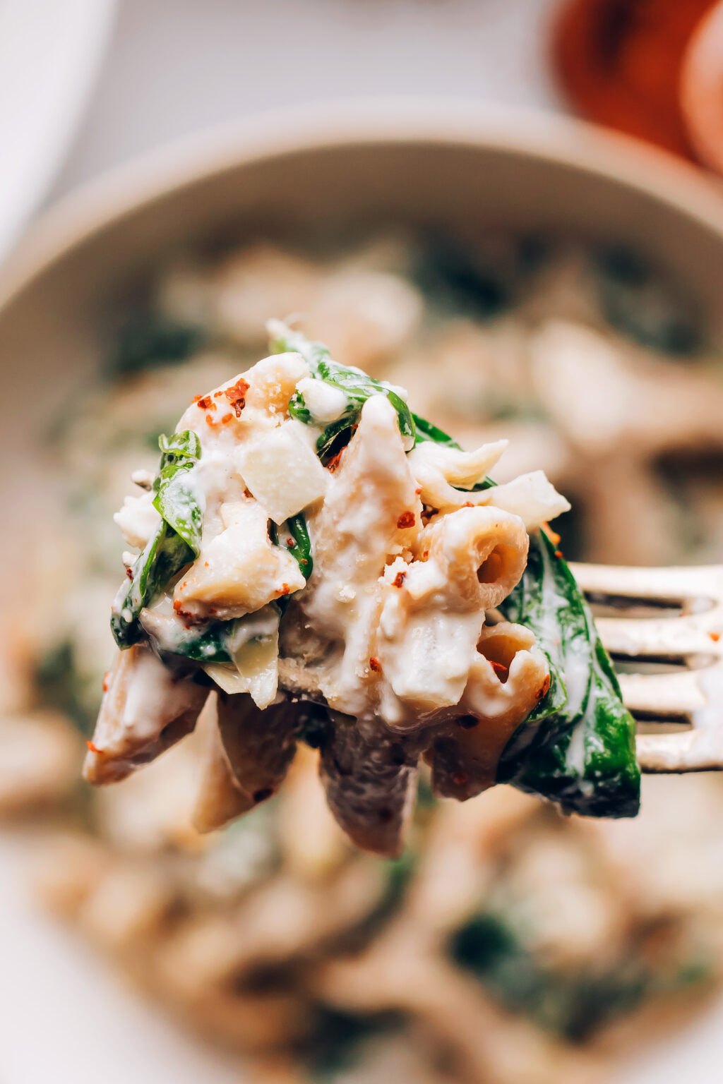 Creamy Vegan Spinach Artichoke Pasta (1 Pot!) - Minimalist Baker