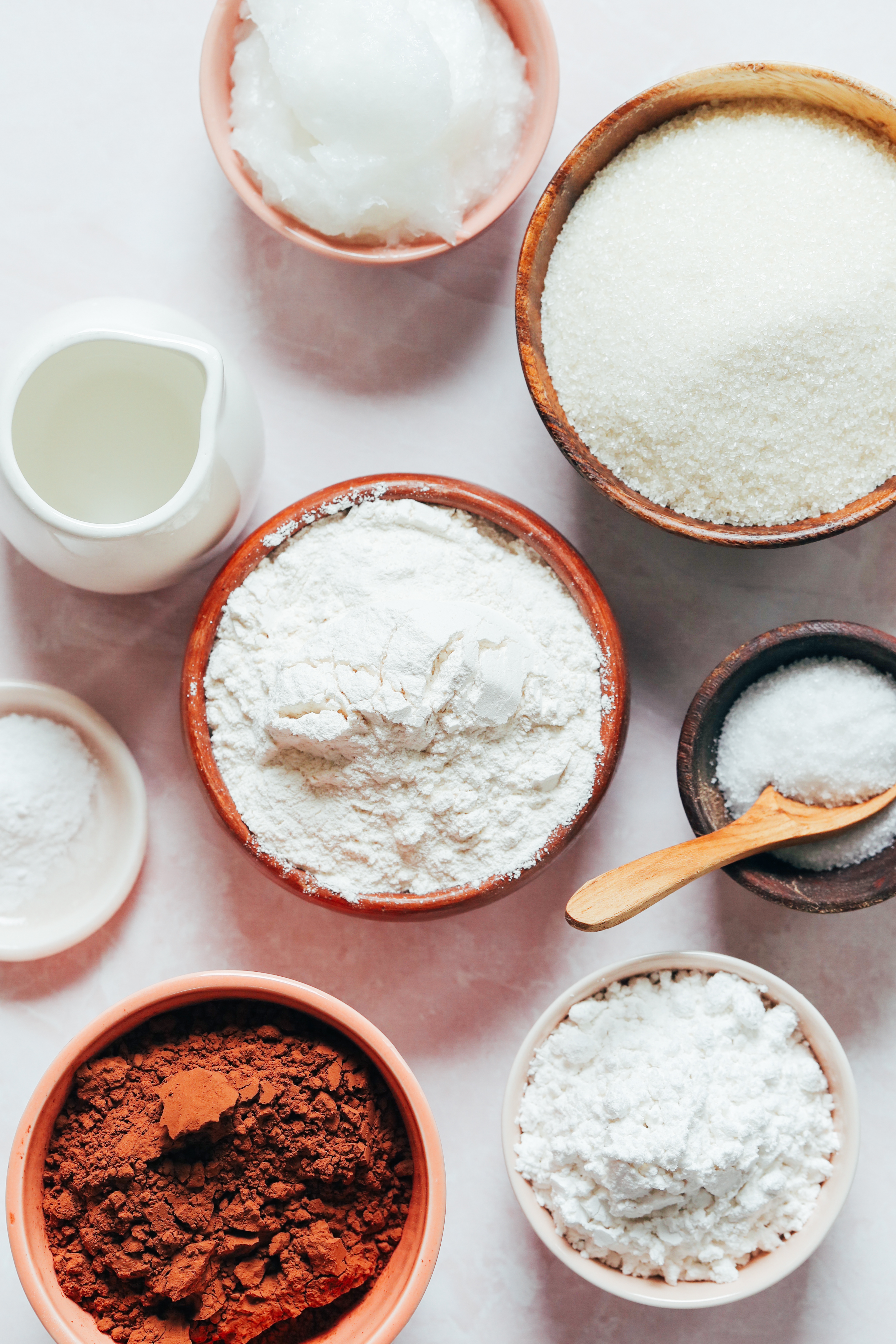 Coconut oil, cane sugar, cassava flour, salt, powdered sugar, cocoa powder, baking powder and water