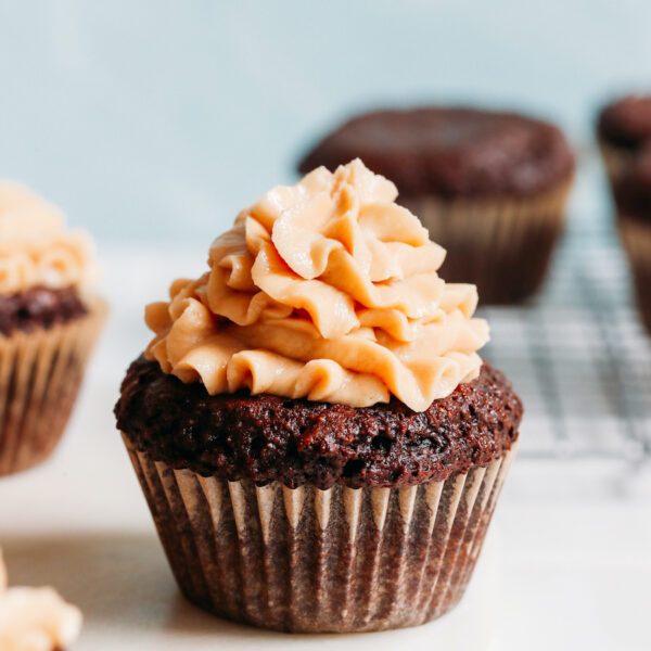 Fluffy Vegan Peanut Butter Frosting - Minimalist Baker