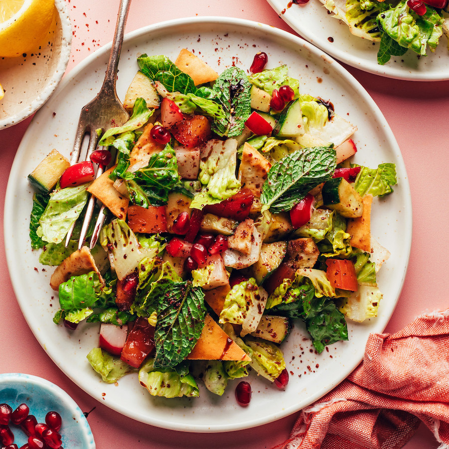 Easy Fattoush Salad (1 Bowl!)
