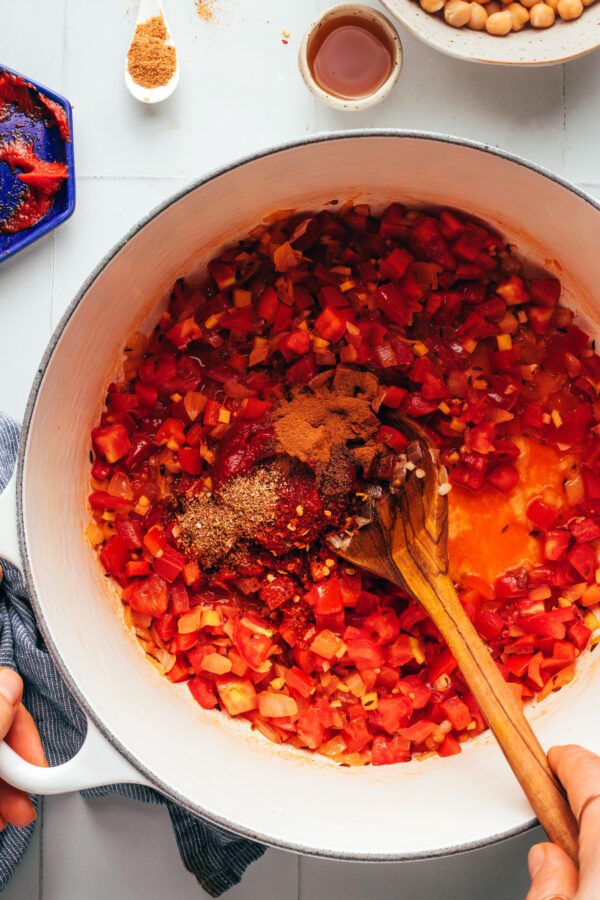 Warming 1-Pot Chickpea Curry (Vindaloo-Inspired) - Minimalist Baker