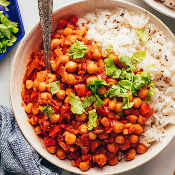 Warming 1-Pot Chickpea Curry (Vindaloo-Inspired) - Minimalist Baker