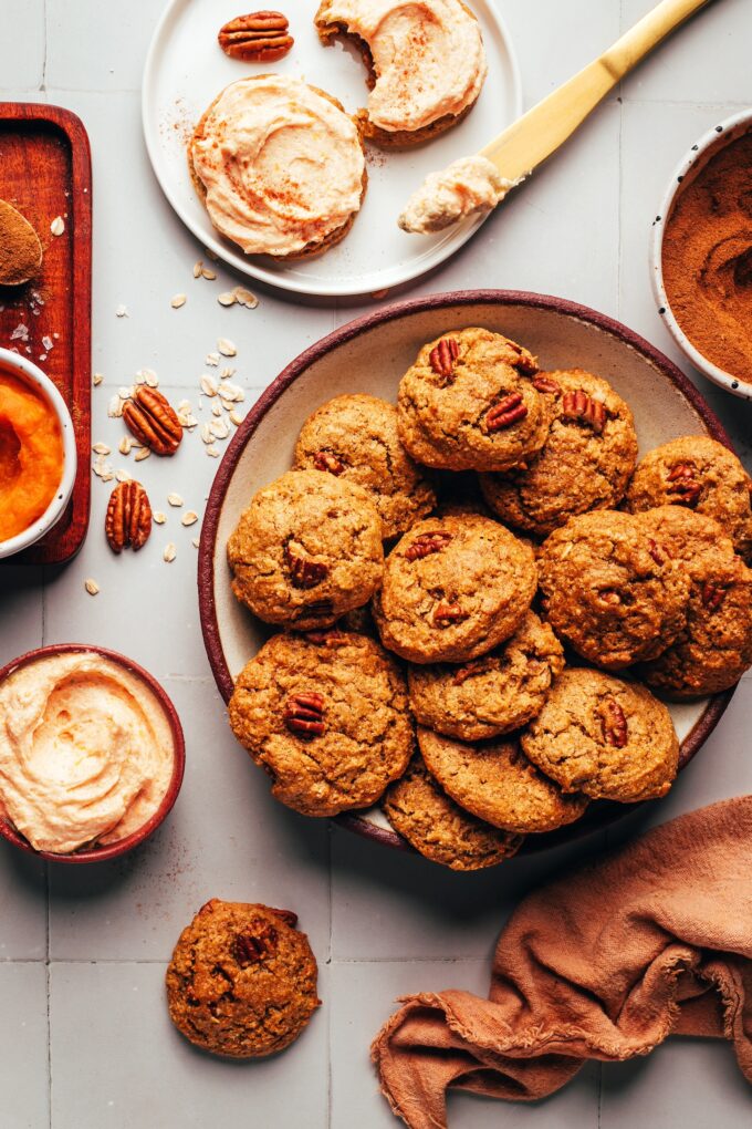 Fluffy Pumpkin Oat Cookies (1 Bowl!)